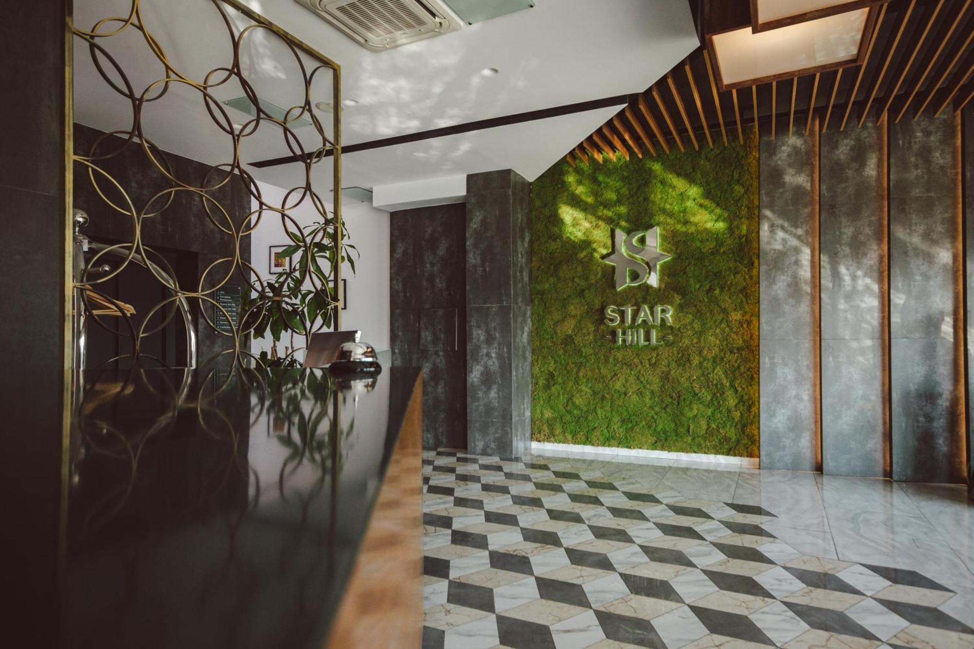 Star Hill Hotel & Spa Pristina Exterior photo