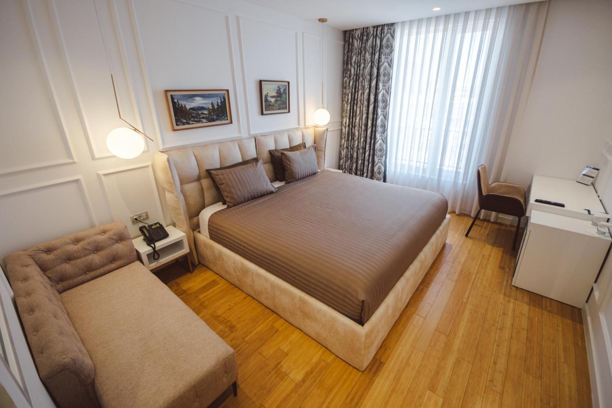 Star Hill Hotel & Spa Pristina Exterior photo